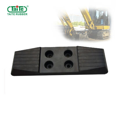Ein guter Preis. Breite der KOMATSU-Bagger-Gummiauflagen-450mm weniger Schaden der Bodenoberfläche Online